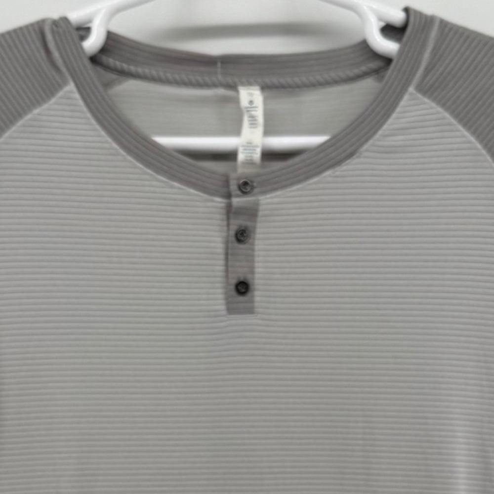 Lululemon Swiftly Tech Henley Long Sleeve Grey Stripe Anti-Odor Shirt Size 10